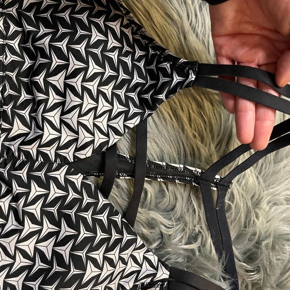 NWOT Victoria Sport - Sports Bra - Small - Sexy - Picture 4 of 8